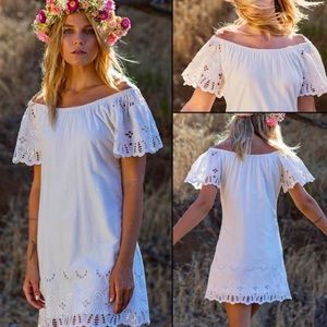 | Evereve + Astars | Colab Cream Eyelet Embroidered Scalloped Lace Dress. Size S